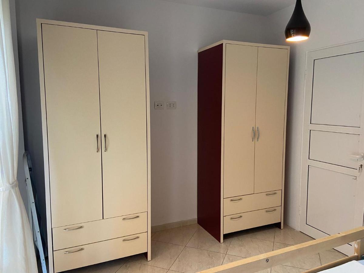 Lungomare Vlore Con Garage Privato 2 Apartment Luaran gambar