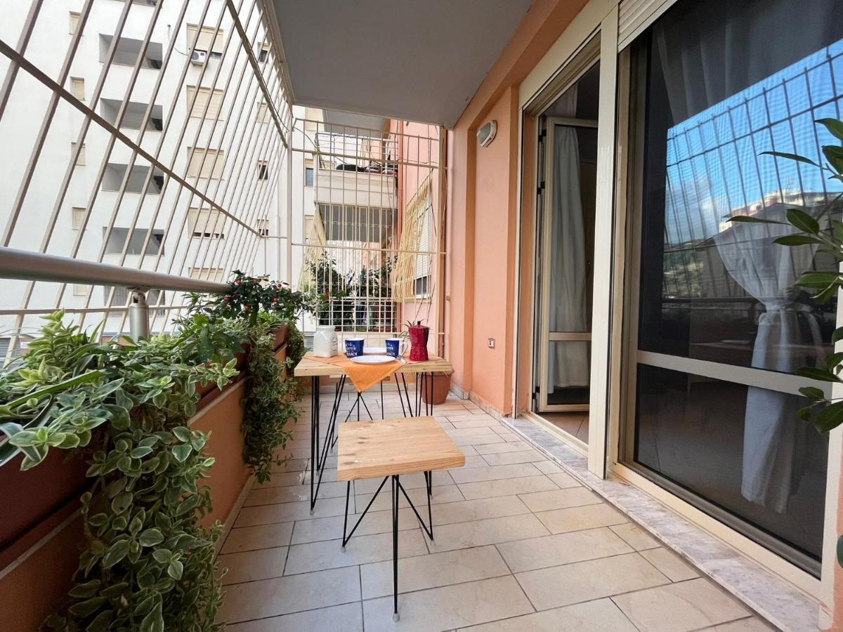 Lungomare Vlore Con Garage Privato 2 Apartment Luaran gambar